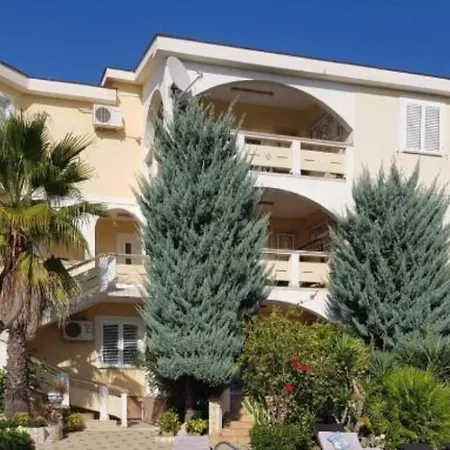 Pool Apartment Sol 6